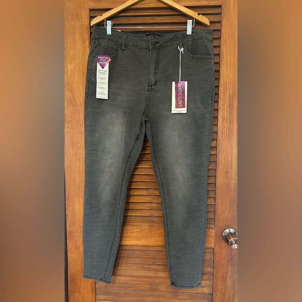 NWT HAUTE CURVE Black Acid Washed High Rise Skinny Jeans Size 18 & 22 Available